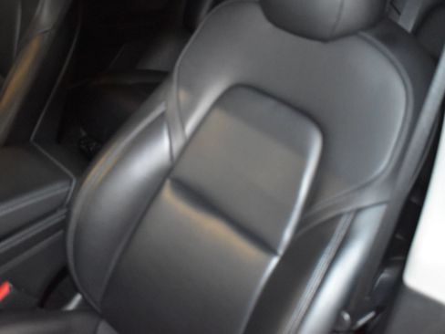 Used 2021 Tesla Model Y Long Range AWD/4WD image 11