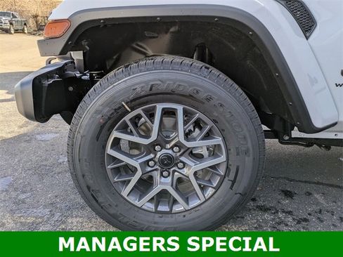 New 2025 Jeep Wrangler Sahara w/ Safety Group image 28