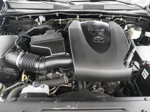 Used 2020 Toyota Tacoma SR AWD/4WD image 24