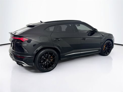 Used 2020 Lamborghini Urus image 5
