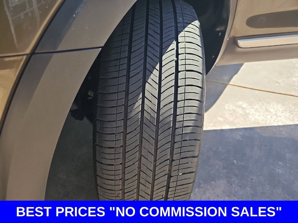 Used 2025 Kia Telluride S FWD image 37