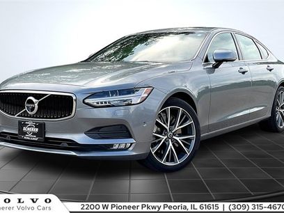 Used 2017 Volvo S90 T6 Momentum w/ Vision Package