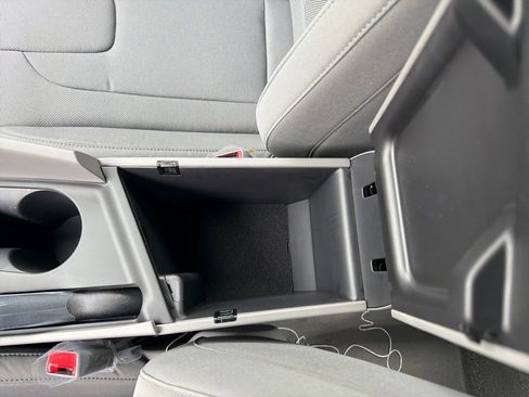 Used 2026 Hyundai Elantra SE w/ Cargo Package image 22