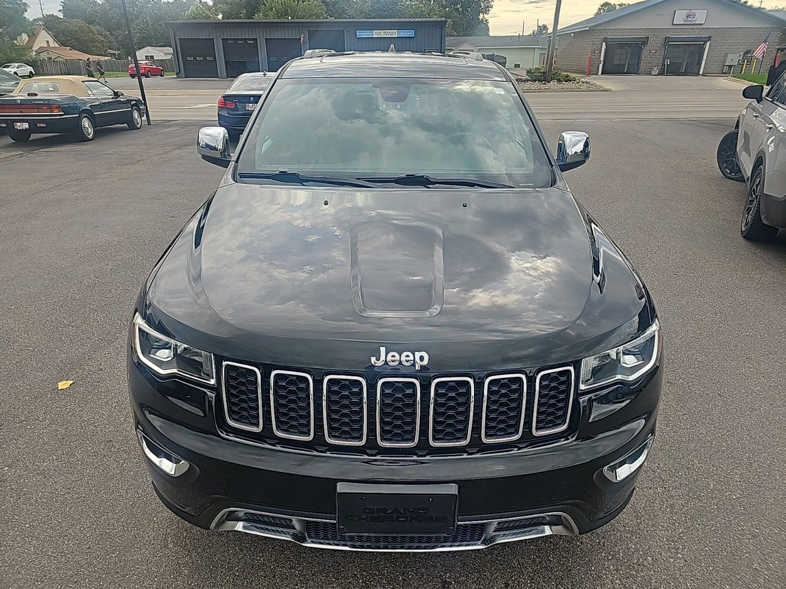 Used 2021 Jeep Grand Cherokee Limited AWD/4WD image 8