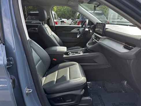 Certified 2025 Ford Explorer Active w/ Active Comfort Package AWD/4WD image 35