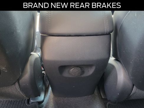 Used 2017 Hyundai Santa Fe Sport w/ 2.0T Ultimate Tech Package 05 FWD image 11