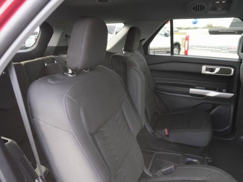 Certified 2021 Ford Explorer XLT image 18