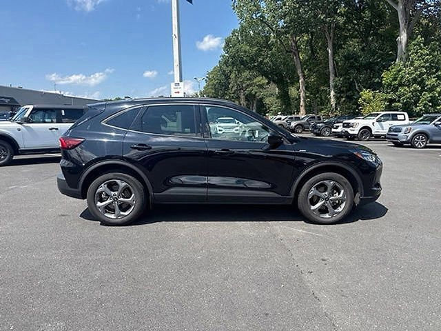 Used 2025 Ford Escape ST-Line Select AWD/4WD image 15