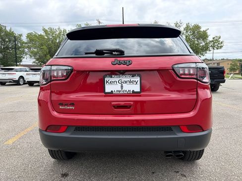 Used 2021 Jeep Compass Latitude AWD/4WD image 8