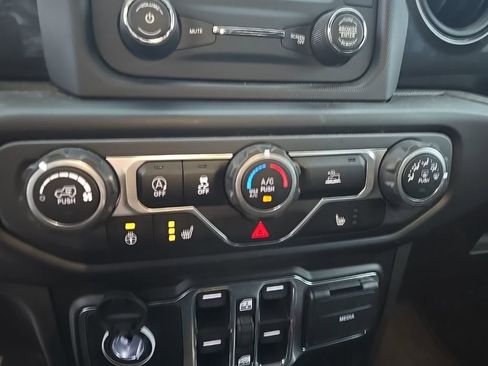 Used 2021 Jeep Wrangler Unlimited Sport image 9