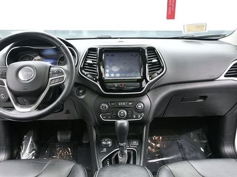 Used 2019 Jeep Cherokee Limited image 21