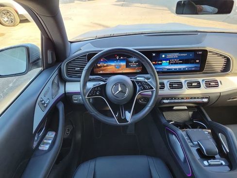 Used 2025 Mercedes-Benz GLS 450 4MATIC image 29