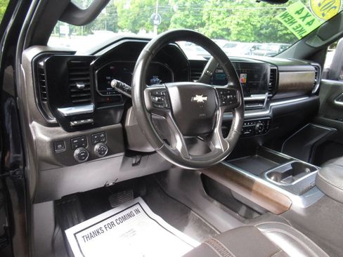 Used 2024 Chevrolet Silverado 3500 High Country w/ High Country Premium Package image 26