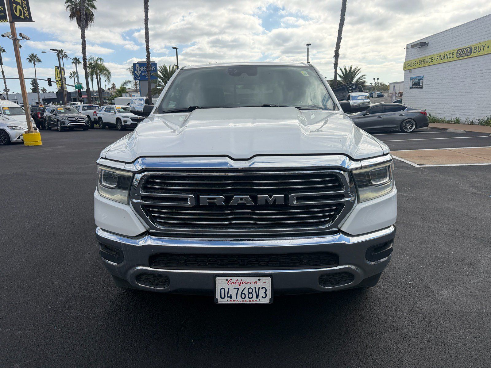 Used 2023 RAM 1500 Laramie RWD image 2