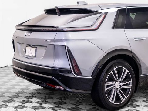 Certified 2024 Cadillac Lyriq Luxury AWD/4WD image 41