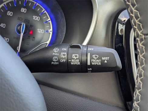 Used 2022 Chrysler Pacifica Touring-L image 34