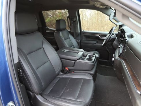 Used 2024 GMC Sierra 1500 SLT image 30