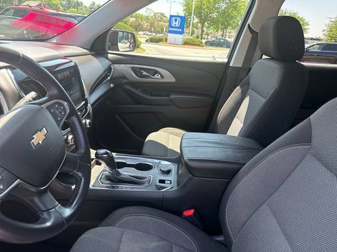 Used 2018 Chevrolet Traverse LT AWD/4WD image 13