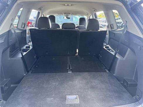 Used 2025 Volkswagen Atlas SE image 13