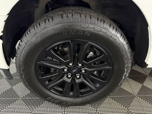 Used 2024 Ford F150 Platinum w/ FX4 Off-Road Package image 11