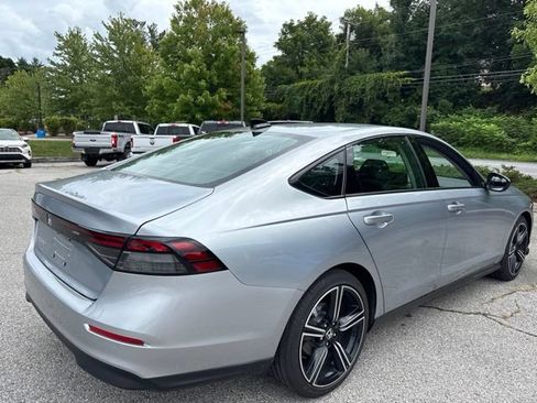 Used 2026 Honda Accord SE image 7