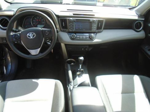 Used 2014 Toyota RAV4 XLE AWD/4WD image 11