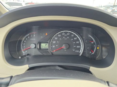 Used 2011 Toyota Sienna LE image 30