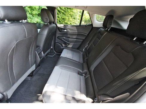 Used 2025 Chevrolet Trax LT w/ Driver Confidence Package FWD image 12