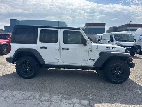 Used 2023 Jeep Wrangler Unlimited AWD/4WD image 4