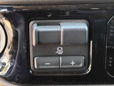 Certified 2023 Chevrolet Silverado 1500 LT AWD/4WD image 22