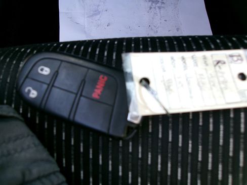 Used 2014 Dodge Journey SXT w/ Flexible Seating Group image 19