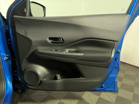Used 2025 Nissan Kicks Play S image 27