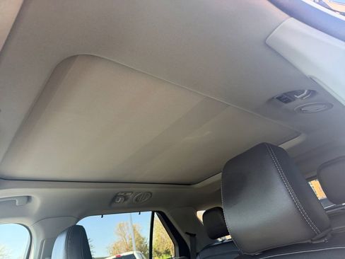 Used 2023 Ford Explorer Limited w/ Limited Technology Package AWD/4WD image 37