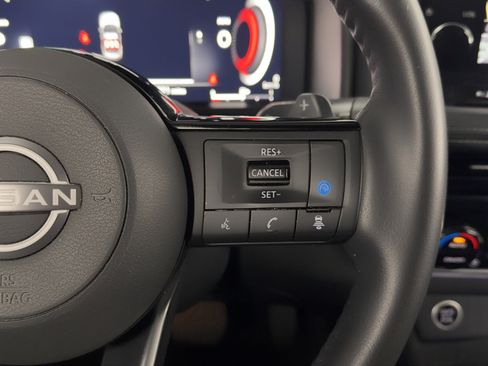 Used 2023 Nissan Rogue Platinum w/ Platinum Premium Package FWD image 22