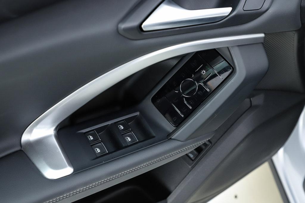 Used 2025 Audi Q5 Prestige AWD/4WD image 41