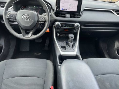 Used 2024 Toyota RAV4 LE AWD/4WD image 16