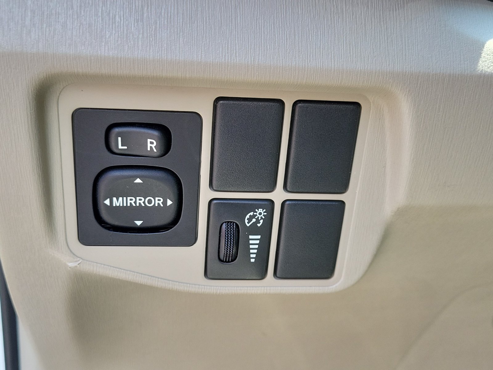 Used 2011 Toyota Prius Two FWD image 14