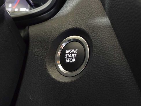 Used 2026 Toyota Corolla SE FWD image 33