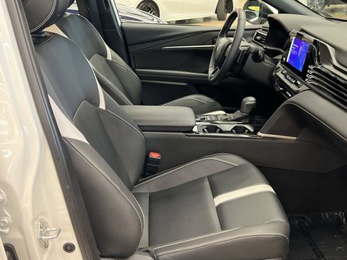 Used 2025 Toyota Camry SE image 26