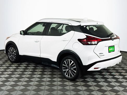 Used 2021 Nissan Kicks SV FWD image 6