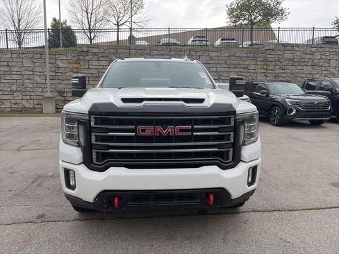 Used 2022 GMC Sierra 2500 AT4 image 2
