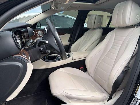 Used 2018 Mercedes-Benz E 400 4MATIC Sedan image 18