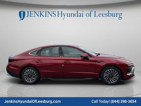 New 2026 Hyundai Sonata Limited FWD image 3