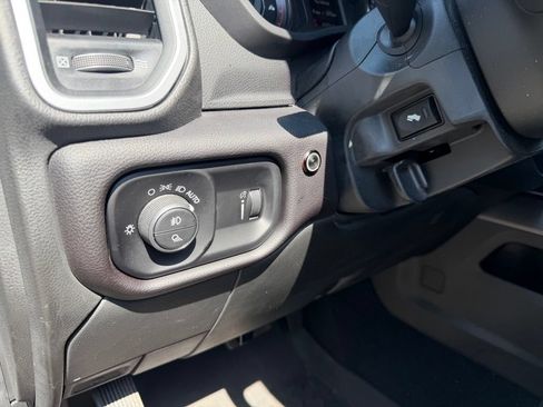 Used 2022 RAM 2500 Big Horn w/ Level 1 Equipment Group AWD/4WD image 23