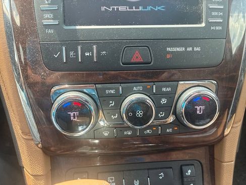 Used 2017 Buick Enclave Leather FWD image 13