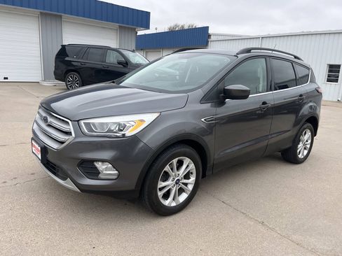 Used 2018 Ford Escape SEL FWD image 6