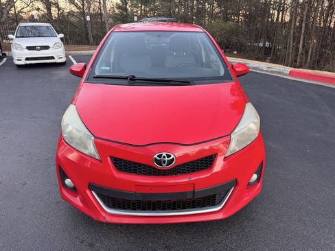 Used 2012 Toyota Yaris SE image 8