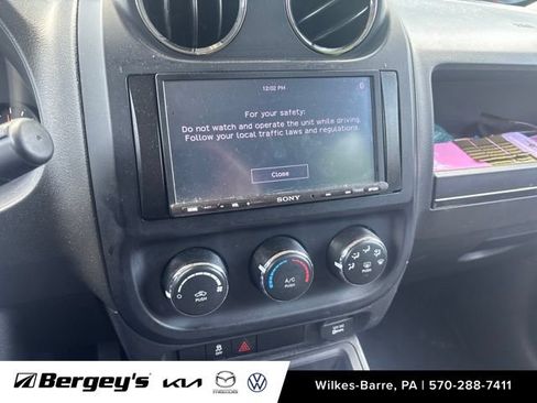 Used 2016 Jeep Patriot Sport w/ Power Value Group AWD/4WD image 5