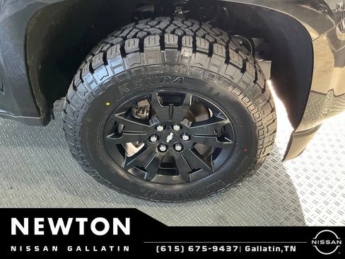 Used 2020 Chevrolet Colorado Z71 w/ Z71 Midnight Edition AWD/4WD image 47