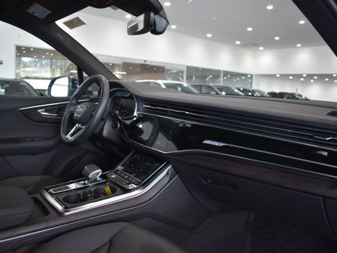 Used 2023 Audi Q7 2.0T Premium Plus w/ Premium Plus Package AWD/4WD image 28